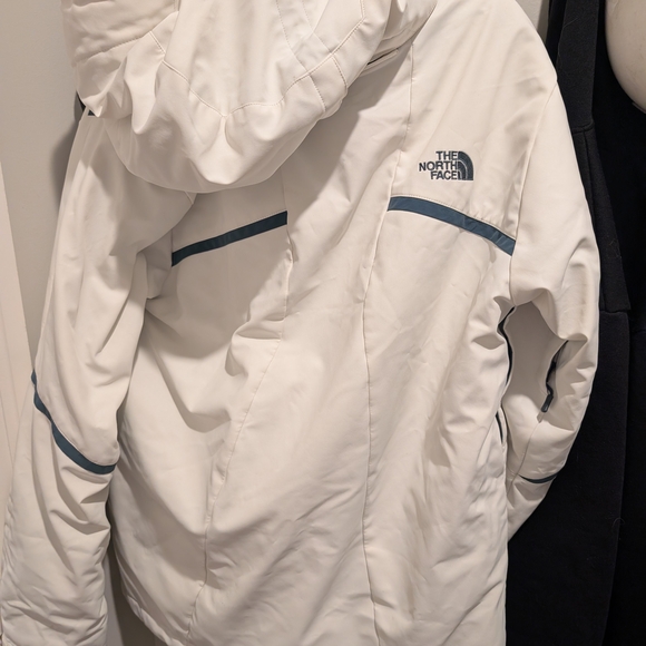 The North Face Men's White Jacket - Picture 4 of 8